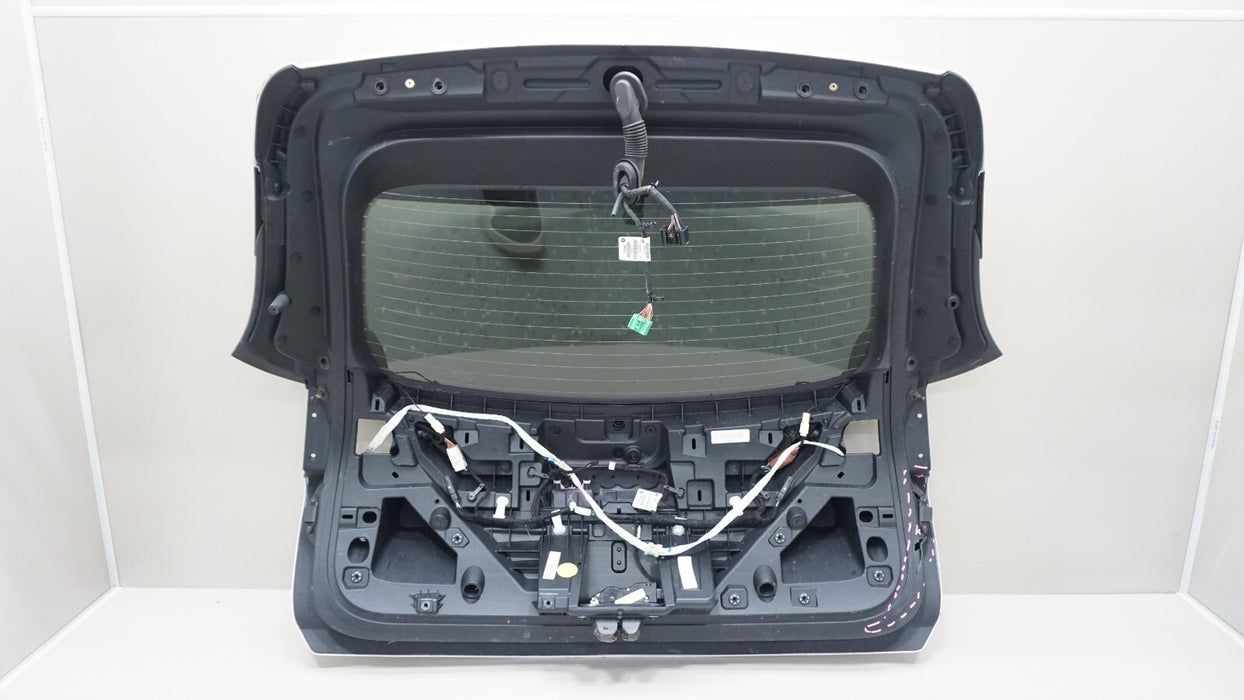 2019-2022 JEEP CHEROKEE LATITUDE REAR TAILGATE LIFTGATE OEM