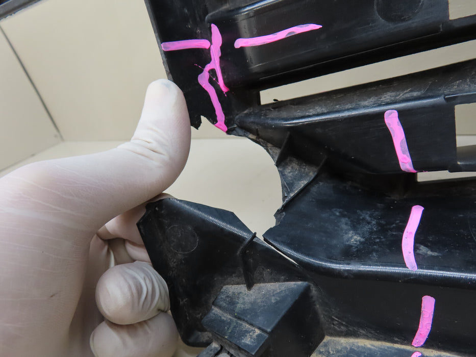 2019-2021 CHEVROLET SILVERADO 1500 FRONT BUMPER RADIATOR GRILLE OEM