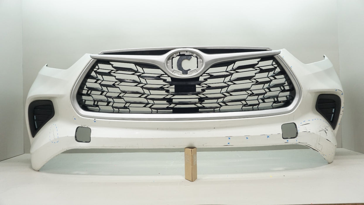 2020-2021 TOYOTA HIGHLANDER FRONT BUMPER COVER PANEL W GRILLE OEM