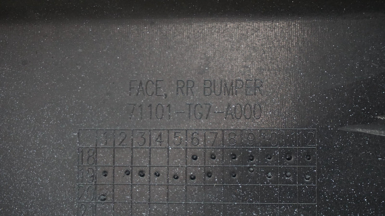 2019-2021 HONDA PILOT REAR BUMPER COVER W/ LOWER 71101-TG7-A000 OEM 2020