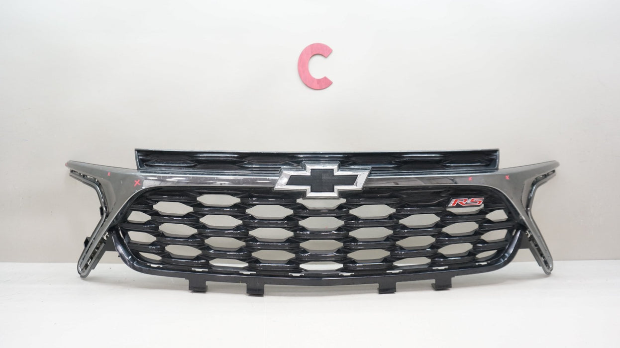 2024-2025 CHEVROLET TRAX RS FRONT BUMPER RADIATOR GRILLE OEM 42780278