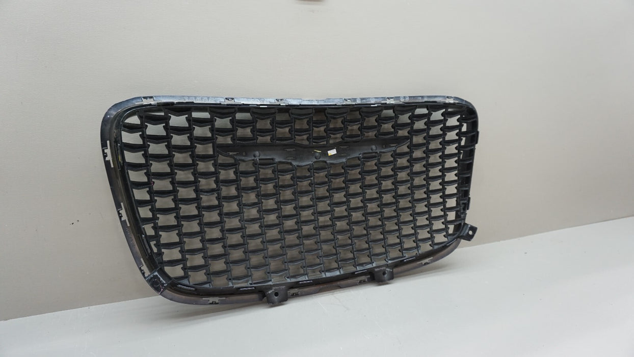 2015-2023 CHRYSLER 300 FRONT MAIN GRILLE 63F46TRMAB OEM