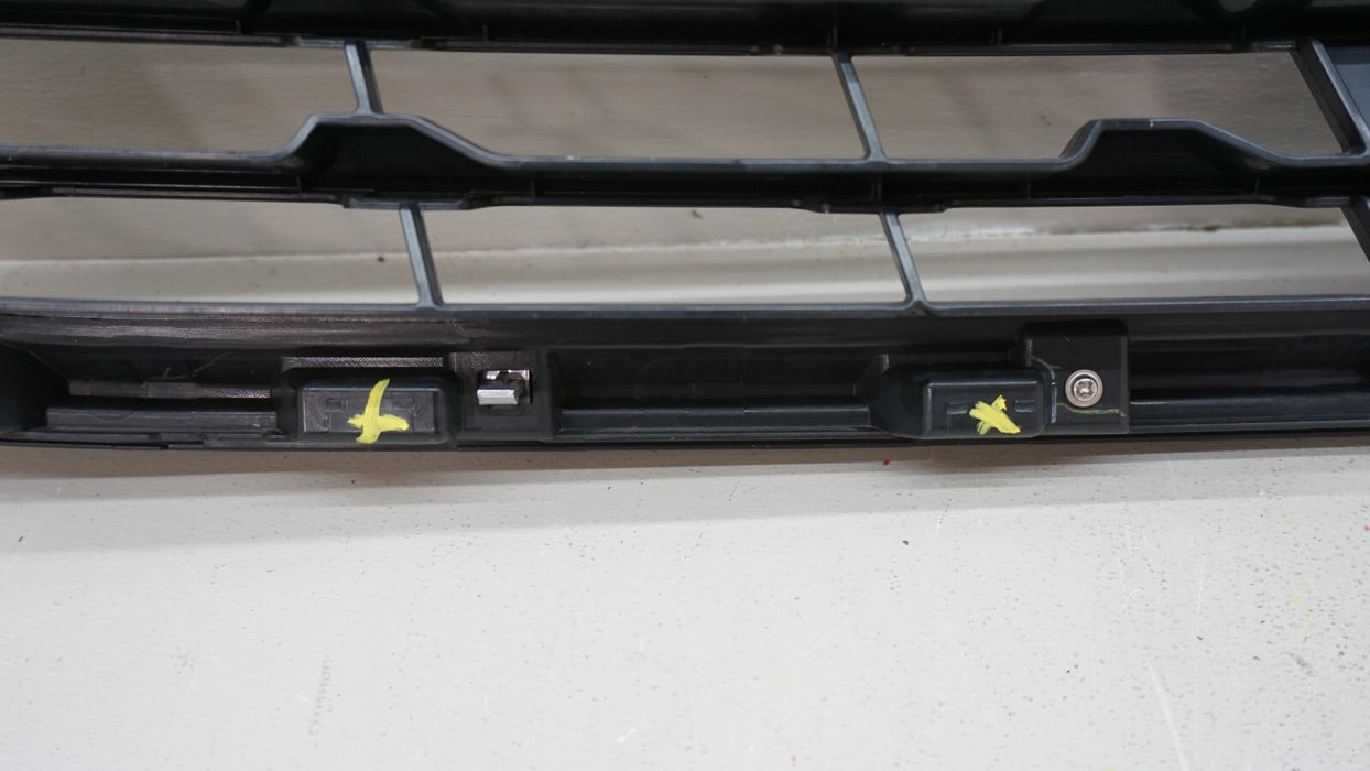 2019-2021 SUBBARU FORESTER FRONT CENTER RADIATOR GRILLE OEM 91121SJ100