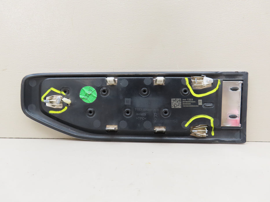 2019-2022 GMC SIERRA 1500 FENDER VENT FRONT RIGHT PASSENGER SIDE OEM 84431323