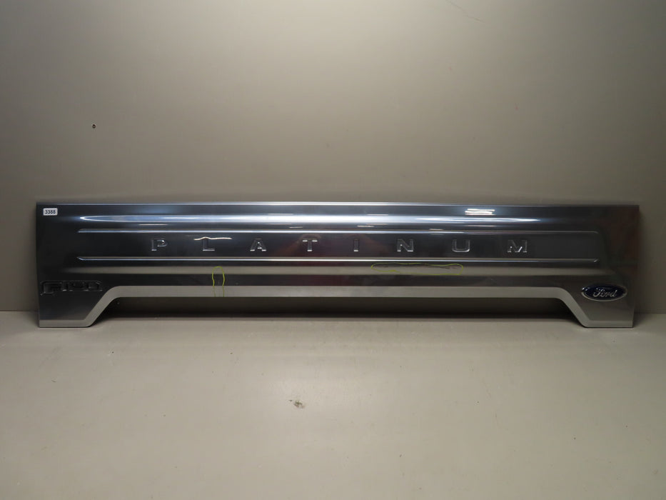 2018 2019 2020 FORD F-150 PLATINUM TAILGATE TRIM MOLDING INSERT PANEL GATE oem