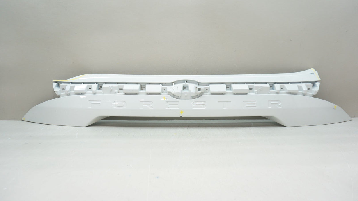 2025 SUBARU FORESTER REAR LIFTGATE MOLDING TRIM GARNISH OEM