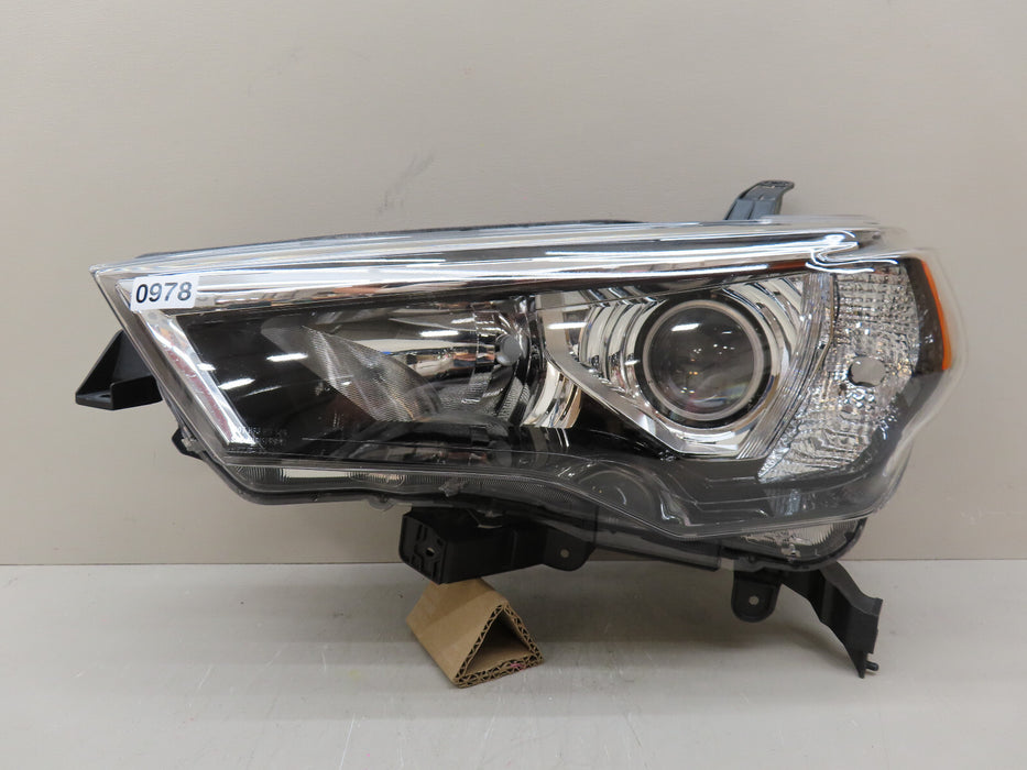 2014-2020 TOYOTA 4RUNNER FRONT LEFT DRIVER SIDE HEADLIGHT HALOGEN OEM