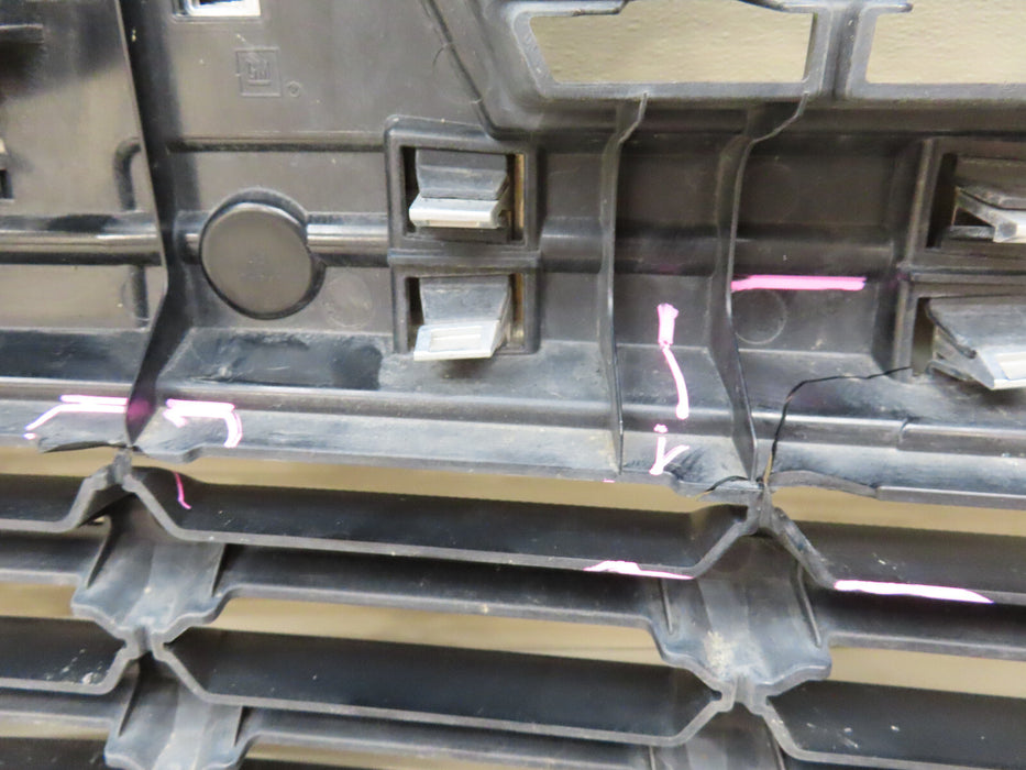 2019-2022 CHEVROLET SILVERADO 1500 FRONT RADIATOR GRILLE GRILL OEM