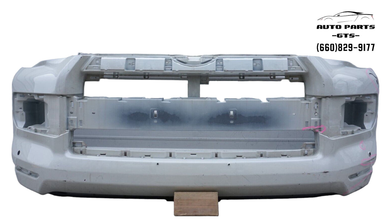 2014-2018 TOYOTA HIGHLANDER FRONT BUMPER COVER OEM 14 15 16 17 18