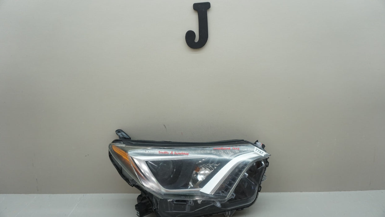 2016-2018 TOYOTA RAV4 FRONT RIGHT PASSENGER SIDE HEADLIGHT LAMP HALOGEN OEM
