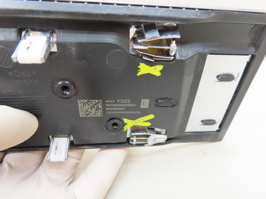 2019-2022 GMC SIERRA 1500 FENDER VENT FRONT LEFT DRIVER SIDE OEM 84431322