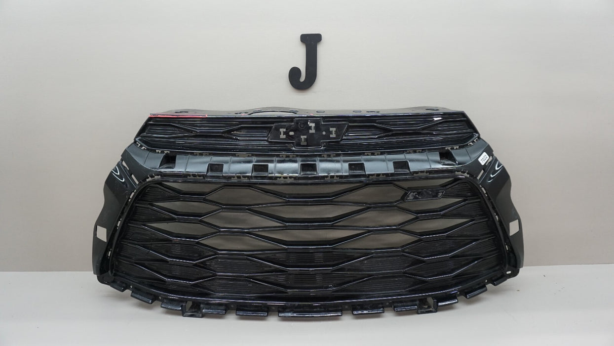 2021-2022 CHEVROLET TRAILBLAZER RS FRONT BUMPER GRILLE GRILL 42752116 OEM 21 22
