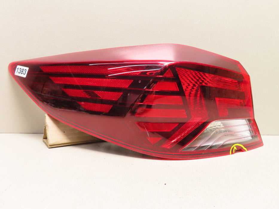 2019 2020 HYUNDAI ELANTRA LEFT DRIVER LED/HALOGEN TAIL LIGHT OUTER OEM