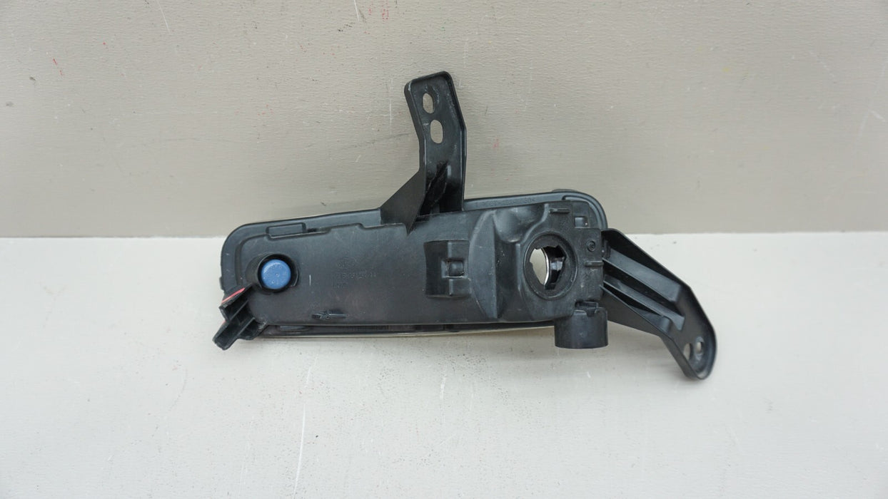 2015-2018 FORD FOCUS FRONT LEFT LH DRIVERS SIDE FOG LIGHT OEM HALOGEN