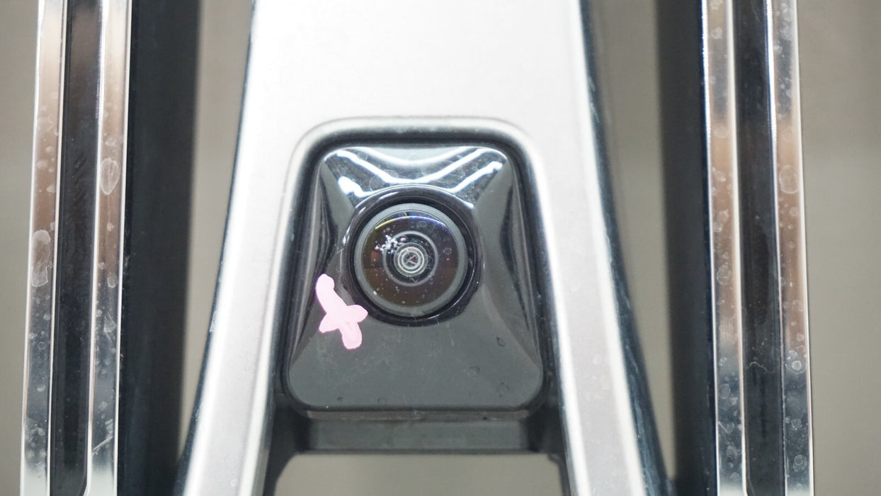 2019-2022 BMW X7 G07 FRONT UPPER RADIATOR GRILLE 20240049231 OEM 19 20 21 22