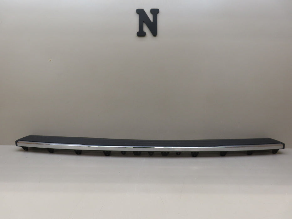 2015-2020 CHEVROLET SUBURBAN/TAHOE REAR BUMPER STEP PAD COVER OEM 29936468