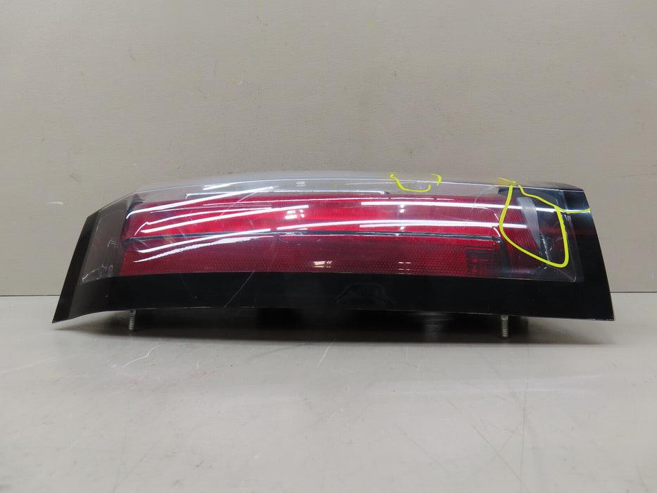 2015-2020 GMC YUKON XL REAR LEFT DRIVER TAIL LIGHT LED OEM 84408859