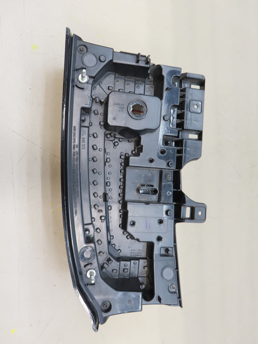 2015-2020 GMC YUKON XL REAR LEFT DRIVER TAIL LIGHT LED OEM 84408859