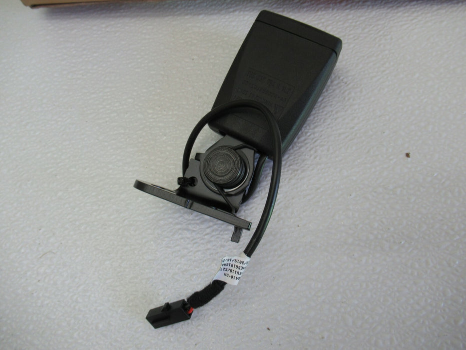 2015-2020 PORSCHE MACAN S REAR RIGHT PASSENGER SIDE SEAT BELT BUCKLE LATCH OEM
