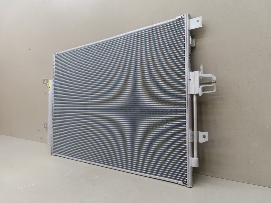 2019-2022 JEEP CHEROKEE FRONT A/C AIR CONDITIONING CONDENSER 68399028AB OEM