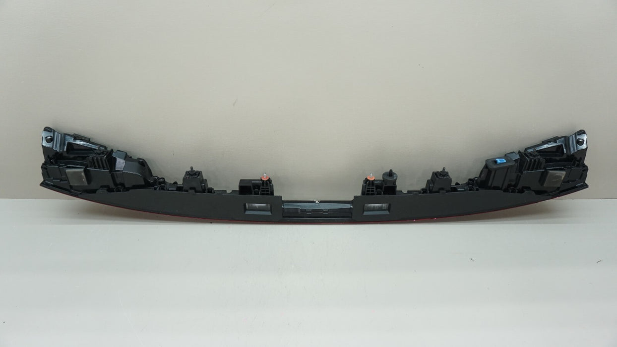 2019-2022 AUDI E-TRON CENTER DECK LID LED TAIL LIGHT 4KE.945.095.G OEM 20 21