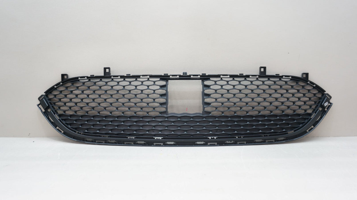 2017-2020 CHRYSLER PACIFICA VOYAGER FRONT LOWER BUMPER GRILLE OEM 68259199AA