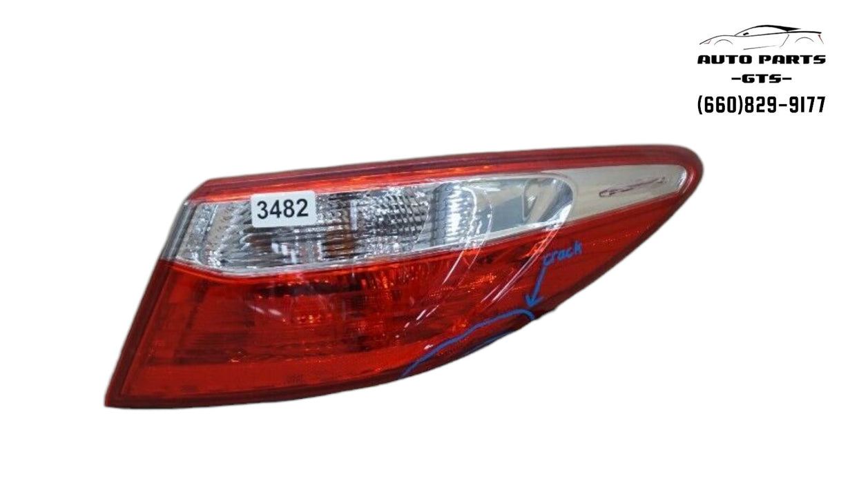 2015-2017 TOYOTA CAMRY REAR RIGHT PASSENGERS TAIL LIGHT OEM 15 16 17