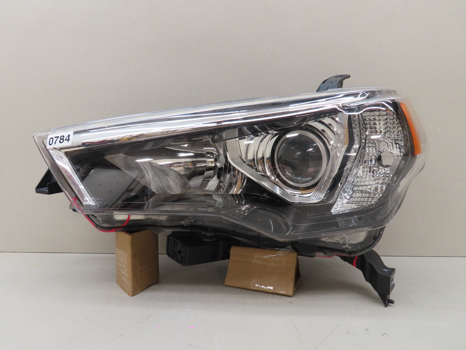 2014-2020 TOYOTA 4RUNNER FRONT LEFT DRIVER SIDE HEADLIGHT HALOGEN OEM