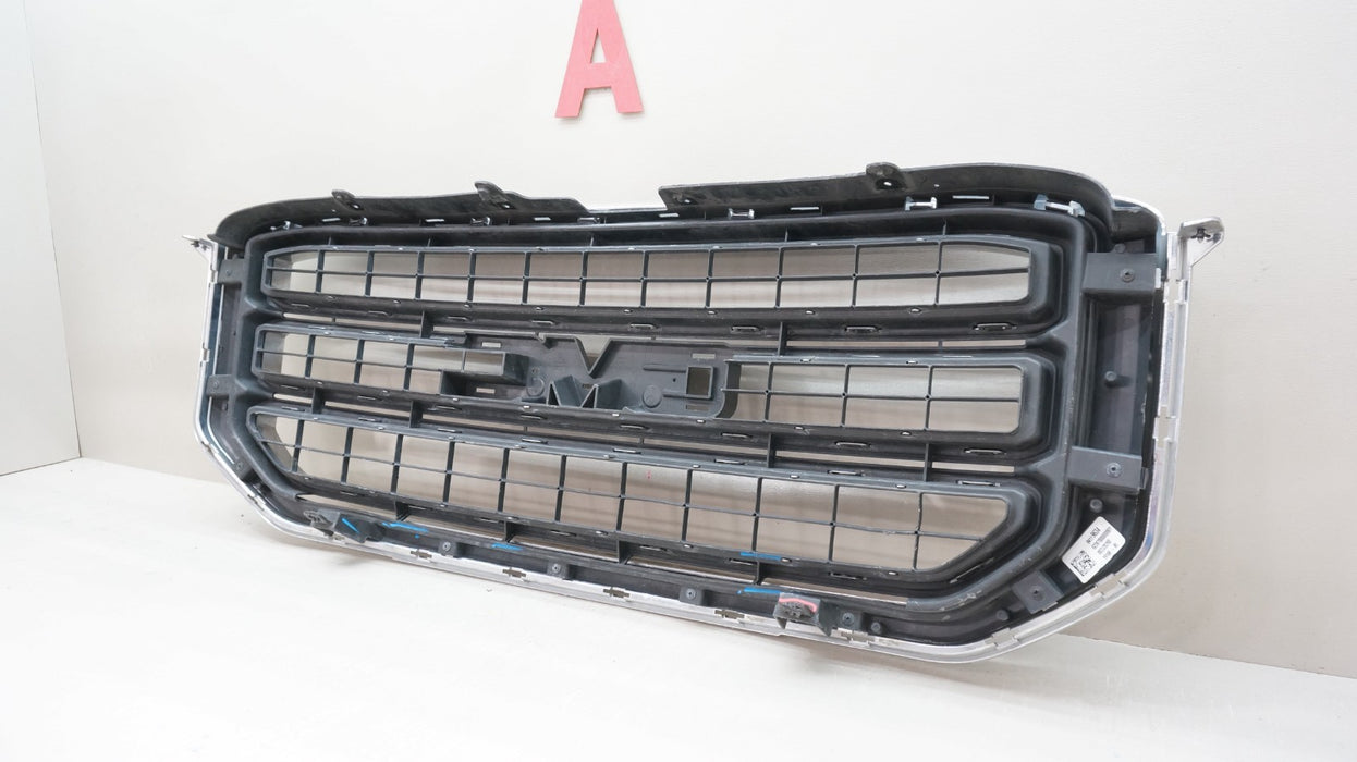 2015-2020 GMC YUKON FRONT BUMPER RADIATOR GRILLE OEM 84119634