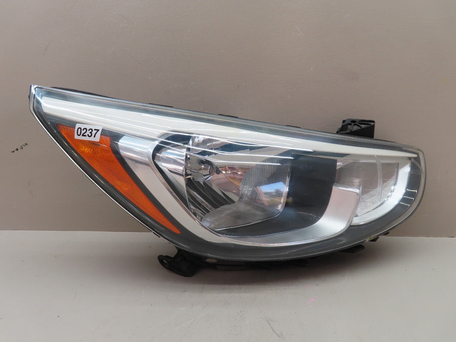 2016-2017 HYUNDAI ACCENT FRONT RIGHT HEADLIGHT LAMP HALOGEN OEM 92102-1R7XX