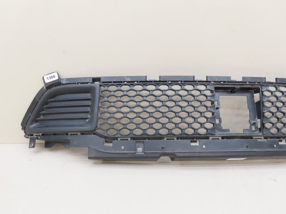 2019-2022 JEEP CHEROKEE FRONT BUMPER CENTER LOWER GRILLE GRILL OEM 68288045AB