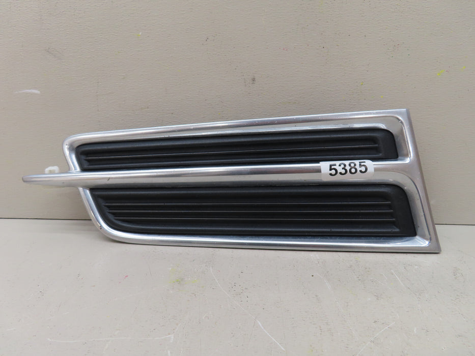 2013-2017 CADILLAC XTS FRONT RIGHT PASSENGER FOG LIGHT BEZEL COVER OEM