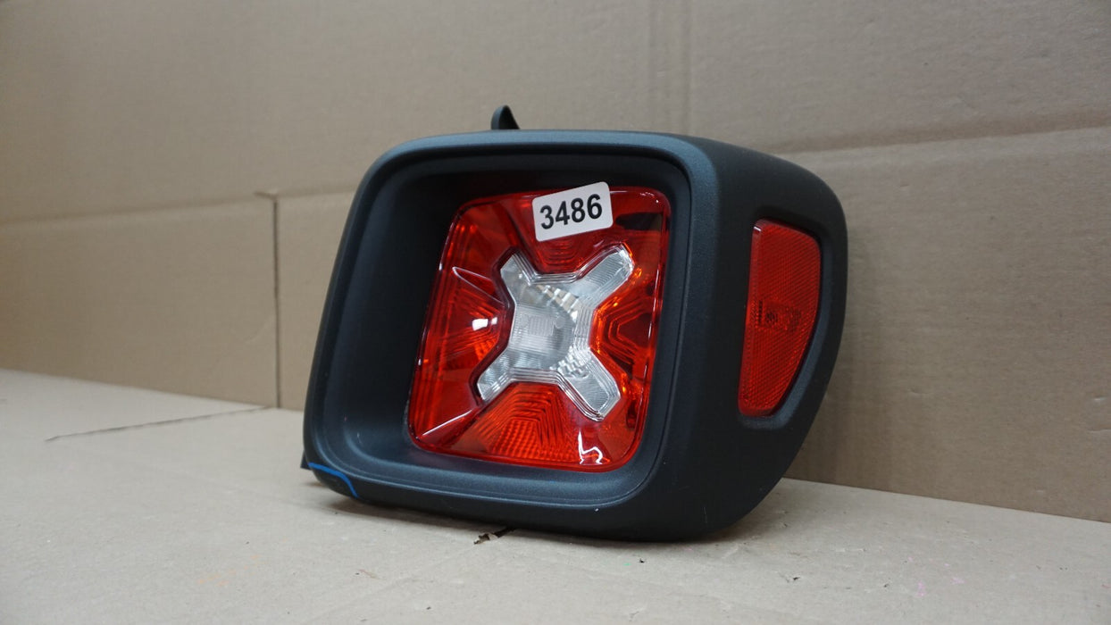 2015-2020 JEEP RENEGADE REAR RIGHT PASSENGERS TAIL LIGHT OEM 15 16 17 18 19 20