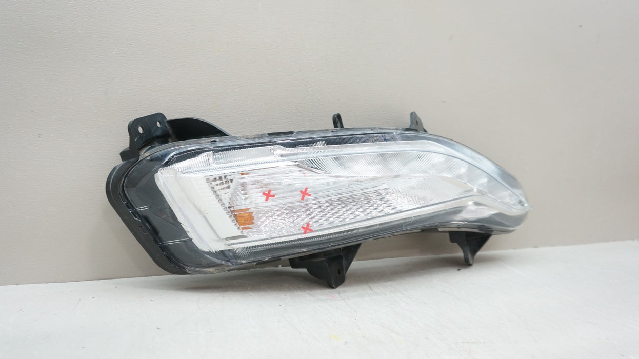 2019-2021 CHEVROLET MALIBU FRONT RIGHT PASSENGER SIDE FOG LIGHT OEM 84575552