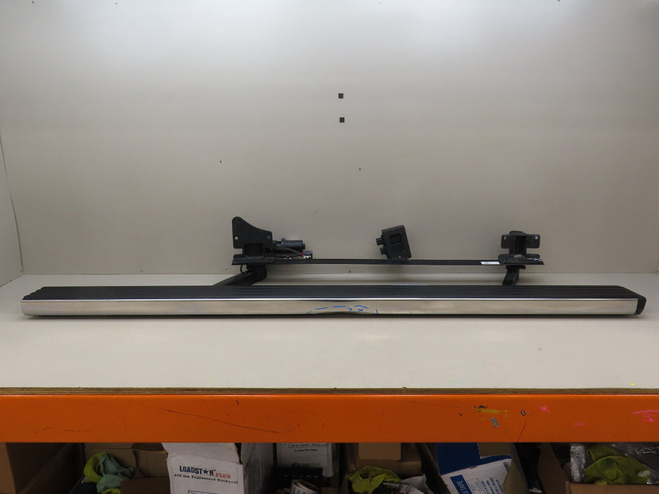 2022-2023 CHEVROLET-GMC SILVERADO/SIERRA 1500 RETRACTING RUNNING BOARD OEM