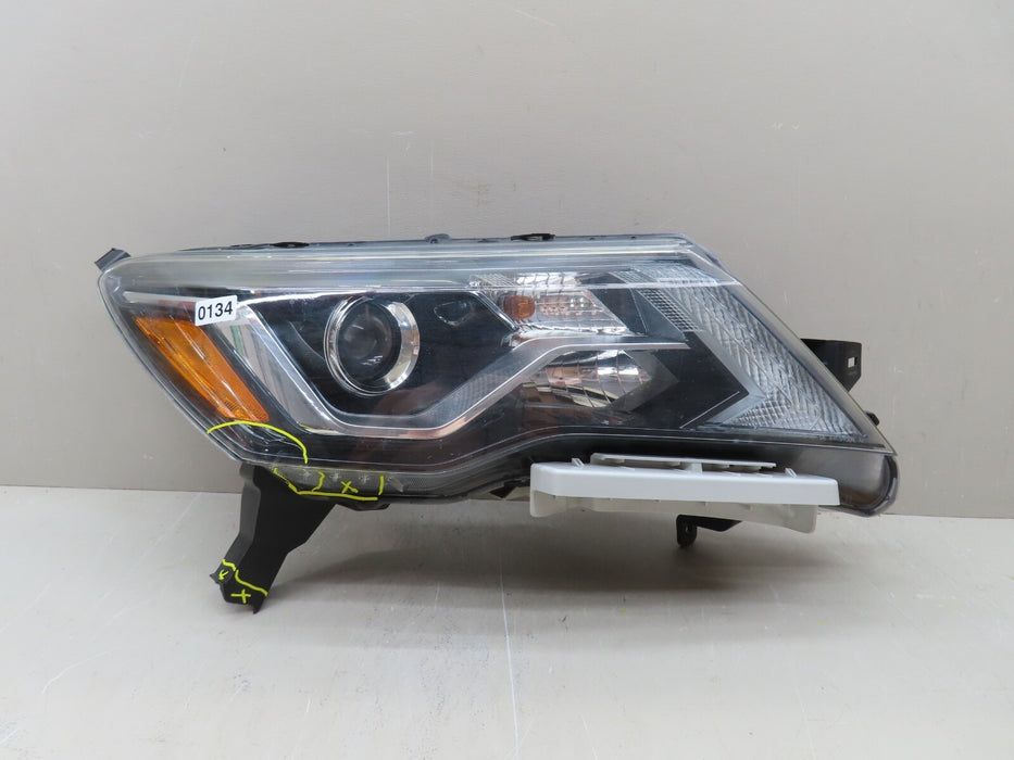 2017-2019 NISSAN PATHFINDER FRONT RIGHT PASSENGER HEADLIGHT LAMP HALOGEN OEM