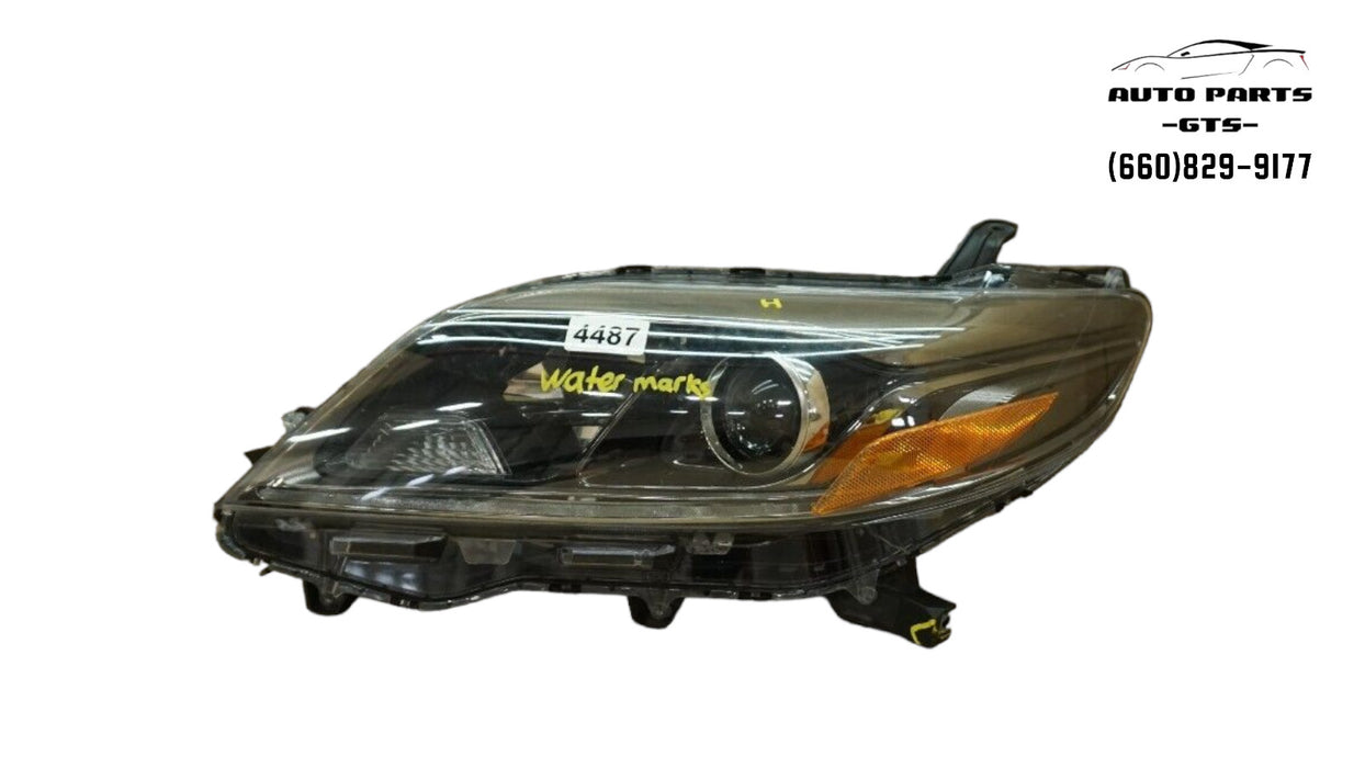 2015-2018 TOYOTA SIENNA FRONT LEFT DRIVER SIDE HEADLIGHT HEADLAMP HALOGEN OEM