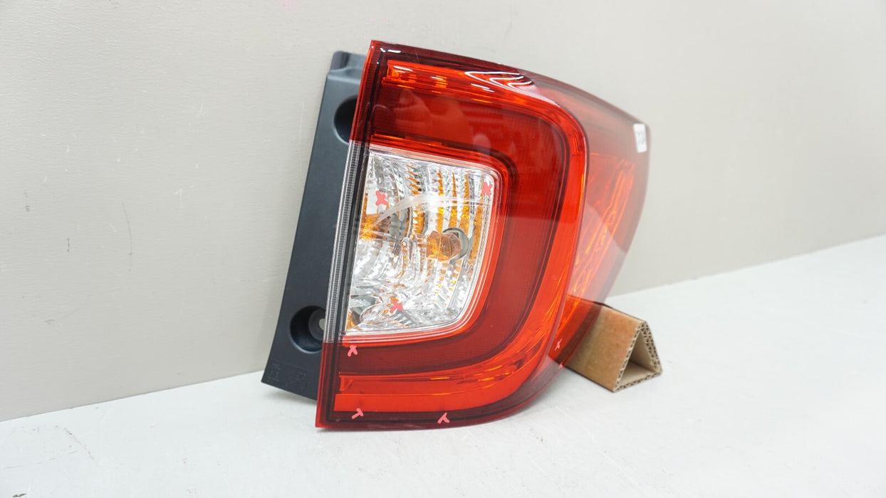 2019-2021 HONDA PILOT REAR RH RIGHT PASSENGER SIDE OUTER TAIL LIGHT OEM