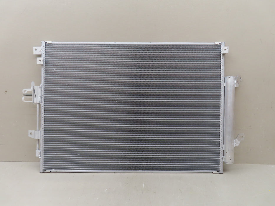 2019-2022 JEEP CHEROKEE FRONT A/C AIR CONDITIONING CONDENSER 68399028AB OEM
