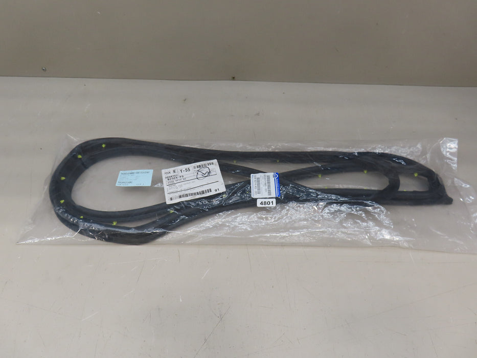 2011-2021 JEEP GRAND CHEROKEE REAR RIGHT PASSENGER SIDE DOOR WEATHERSTRIP OEM