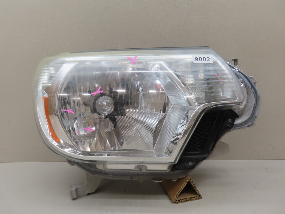 2012-2015 TOYOTA TACOMA RIGHT PASSENGER SIDE HEADLIGHT OEM