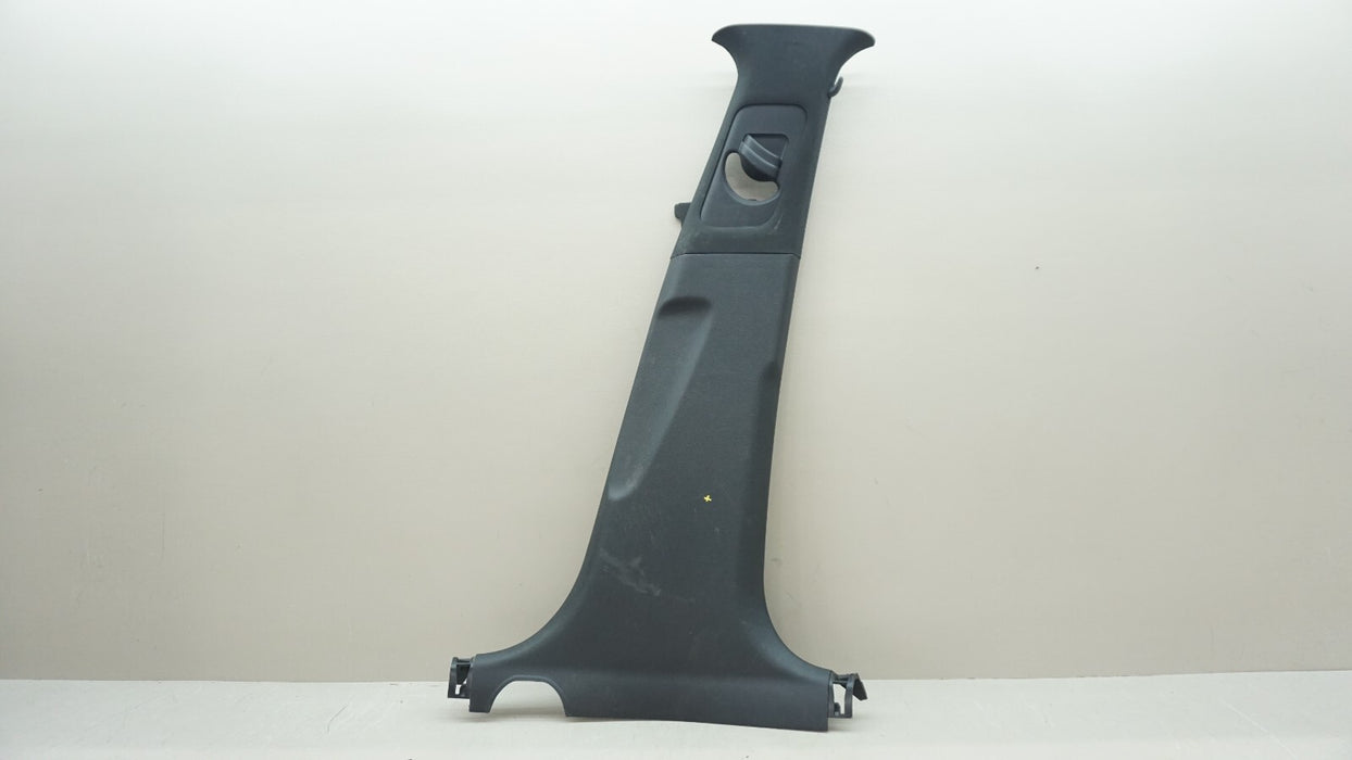 2018-2023 KIA STINGER RIGHT SIDE CENTER B PILLAR LOWER TRIM OEM 85845-J5000