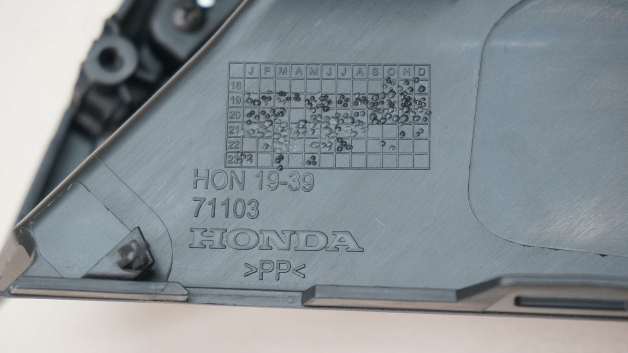 2019-2021 HONDA CIVIC FRONT RIGHT SIDE FOG LIGHT TRIM MOLDING OEM 71180-TBA-K50