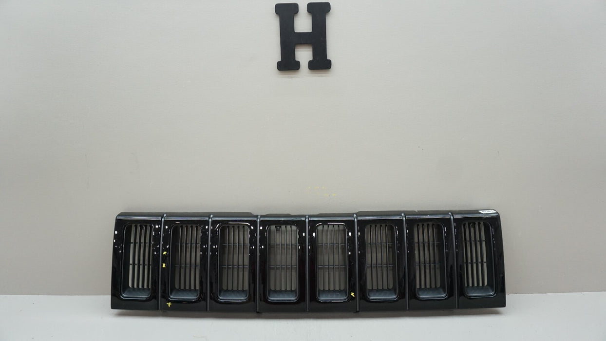 1993-1995 JEEP GRAND CHEROKEE ZJ FRONT UPPER CENTER RADIATOR GRILLE OEM 55054889