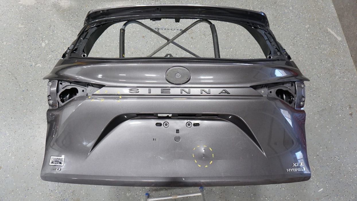 2021-2024 TOYOTA SIENNA REAR LIFT GATE ASSEMBLY SHELL PANEL 67005-08170 OEM