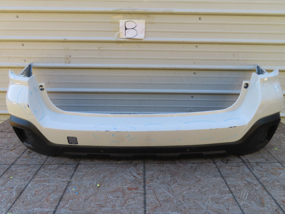 18 19 2018 2019 SUBARU OUTBACK REAR BUMPER COVER OEM