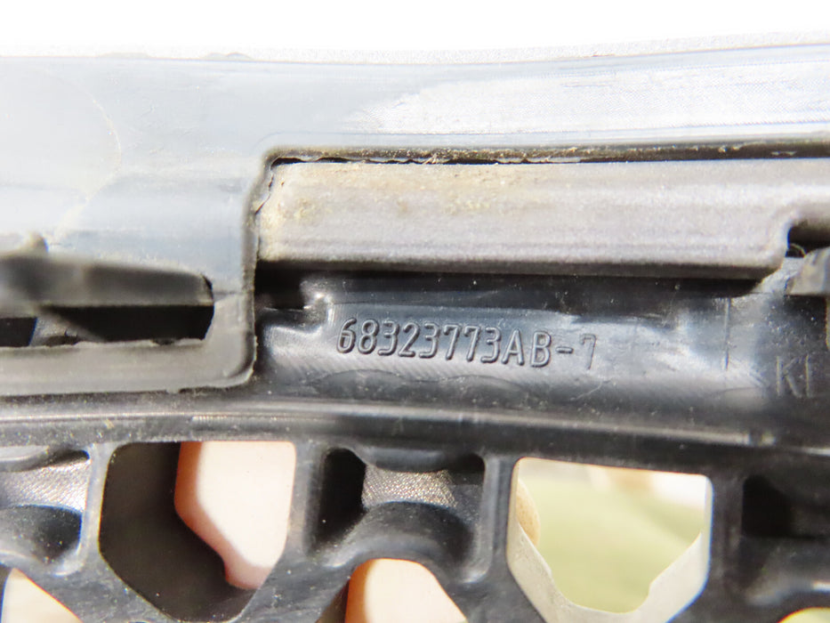 2019-2022 JEEP CHEROKEE FRONT RADIATOR GRILL GRILLE INSERT # 7 OEM