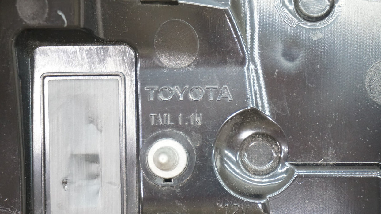 2019-2021 TOYOTA RAV4 REAR RH RIGHT PASSENGER SIDE INNER TAIL LIGHT OEM