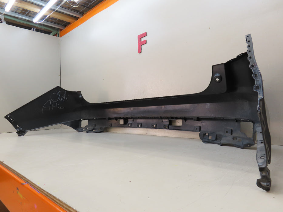 2019-2021 HONDA PILOT REAR BUMPER COVER OEM 71101-TG7-A000