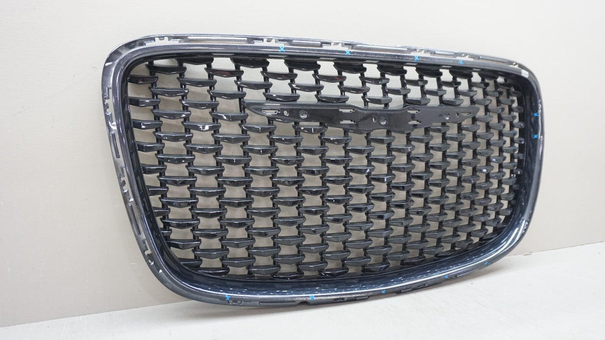 2015-2021 CHRYSLER 300 FRONT RADIATOR GRILLE 6DF46TRMAB OEM